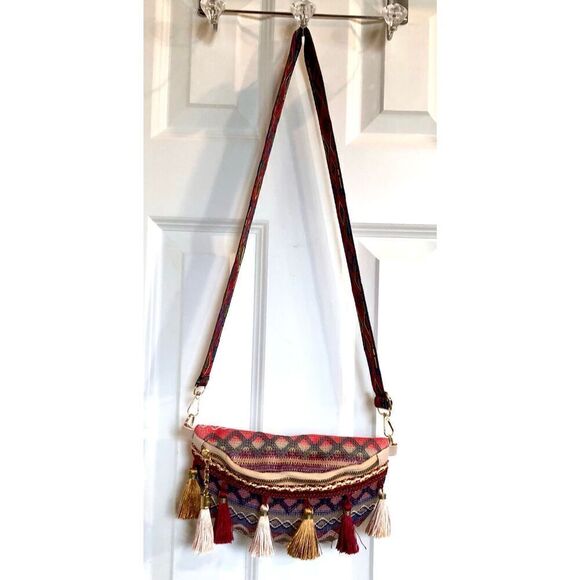 BOCHEIS - NWT Ethnic Style Boho Tassel Shoulder/Chest/Waist Bag in Woven Fabric - Picture 9 of 15